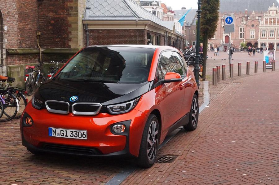  BMW i3 2014 года  (фото 237 из 240)